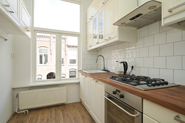 Medium property photo - Boylestraat 28, 2563 EK Den Haag